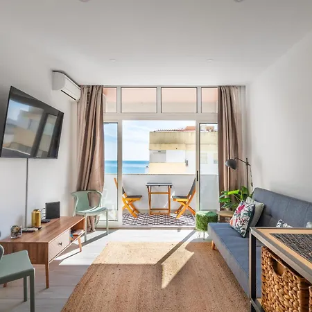 Sand, Sea & Sunshine Apartment