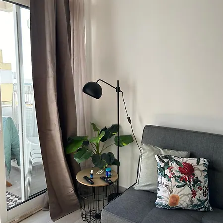 Sand, Sea & Sunshine Apartment *